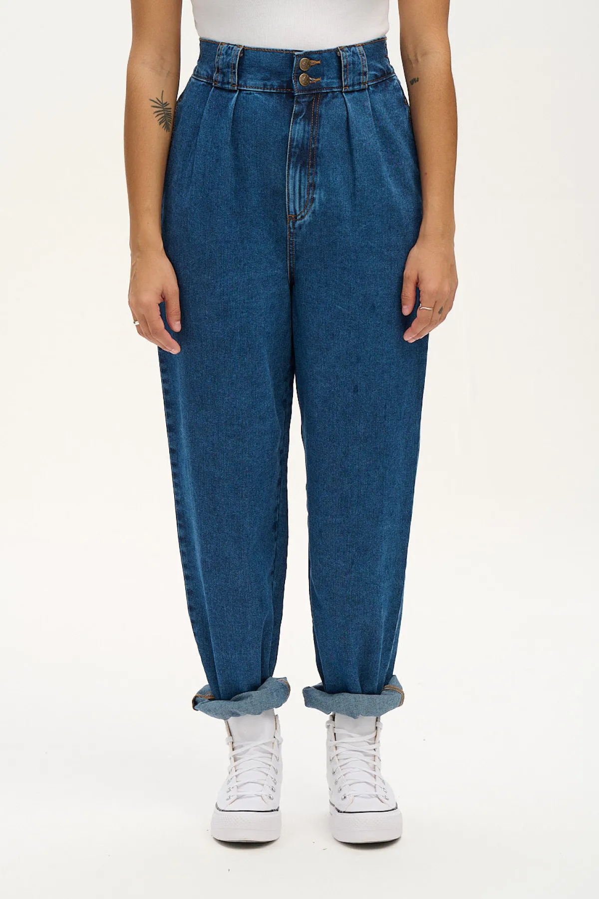 Fashion Addison - Tapered Denim Jeans in Mid Wash Blue Petite Range|All Bottoms