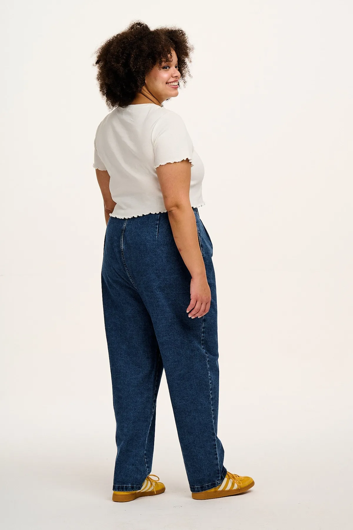 Fashion Addison - Tapered Denim Jeans in Mid Wash Blue Petite Range|All Bottoms