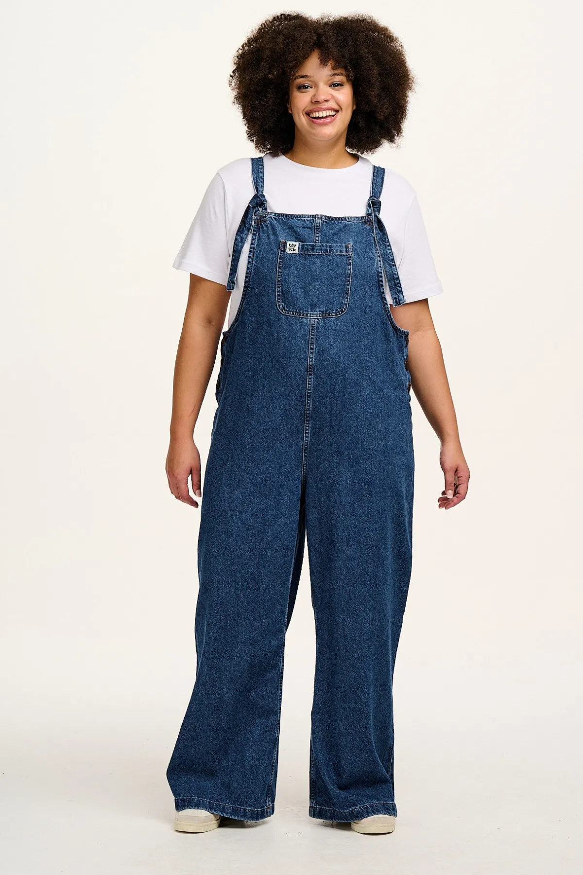 Outlet Ali - Slouchy Denim Dungarees in Mid Wash Blue All Dungarees|Ali - Slouchy