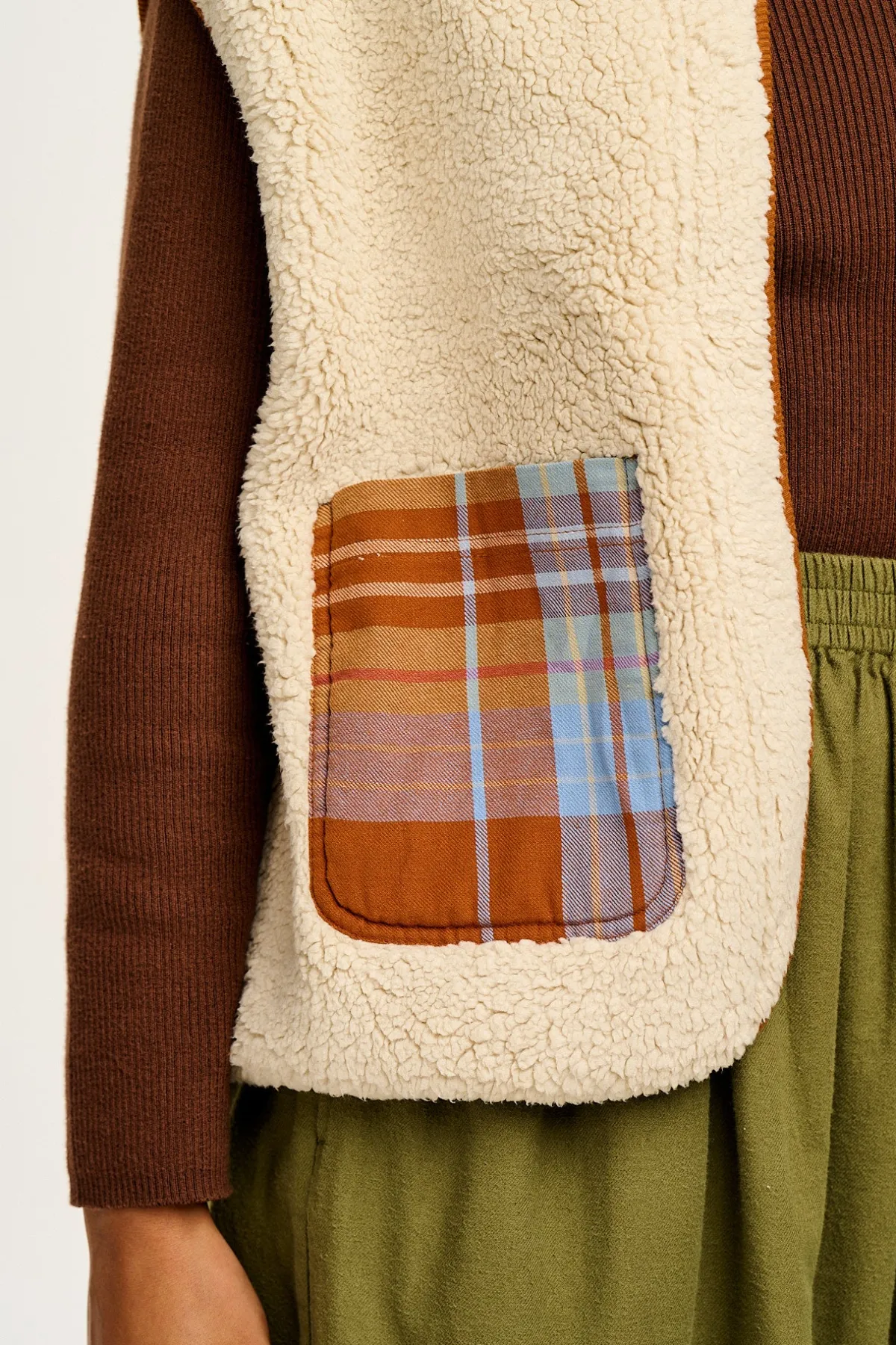 New Aubrey - Borg Fleece Gilet in Ecru & Brown All Outerwear & Knitwear
