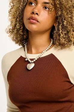 Clearance Avi - Long Sleeve Raglan Tee in Cream & Brown Block All Tops & Tees|Long Sleeve Tops