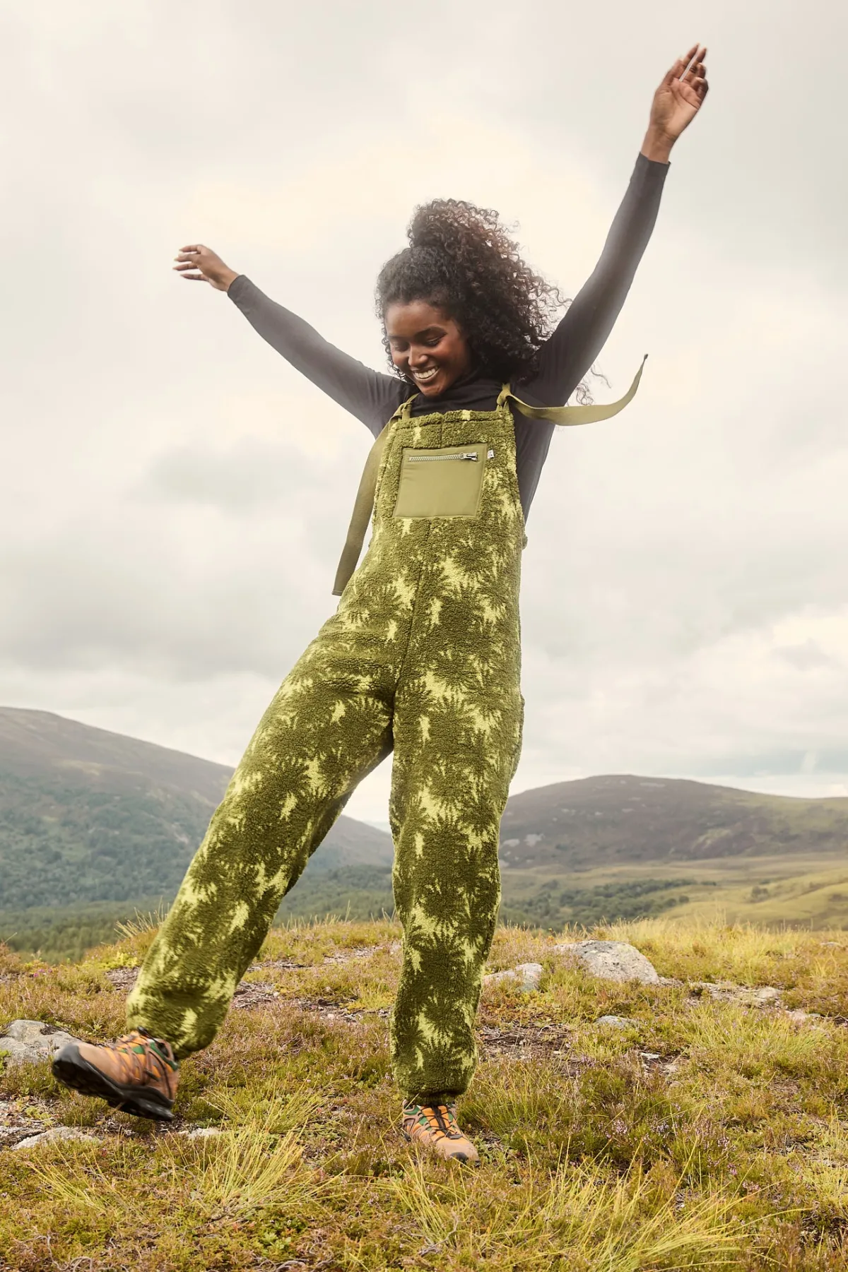 Sale Baloo - Borg Fleece Dungarees in Green Sequoia Print All Dungarees|Baloo - Borg