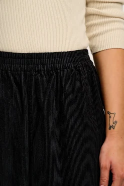 Fashion Billie - Corduroy Trousers in Black All Bottoms|Tall Range