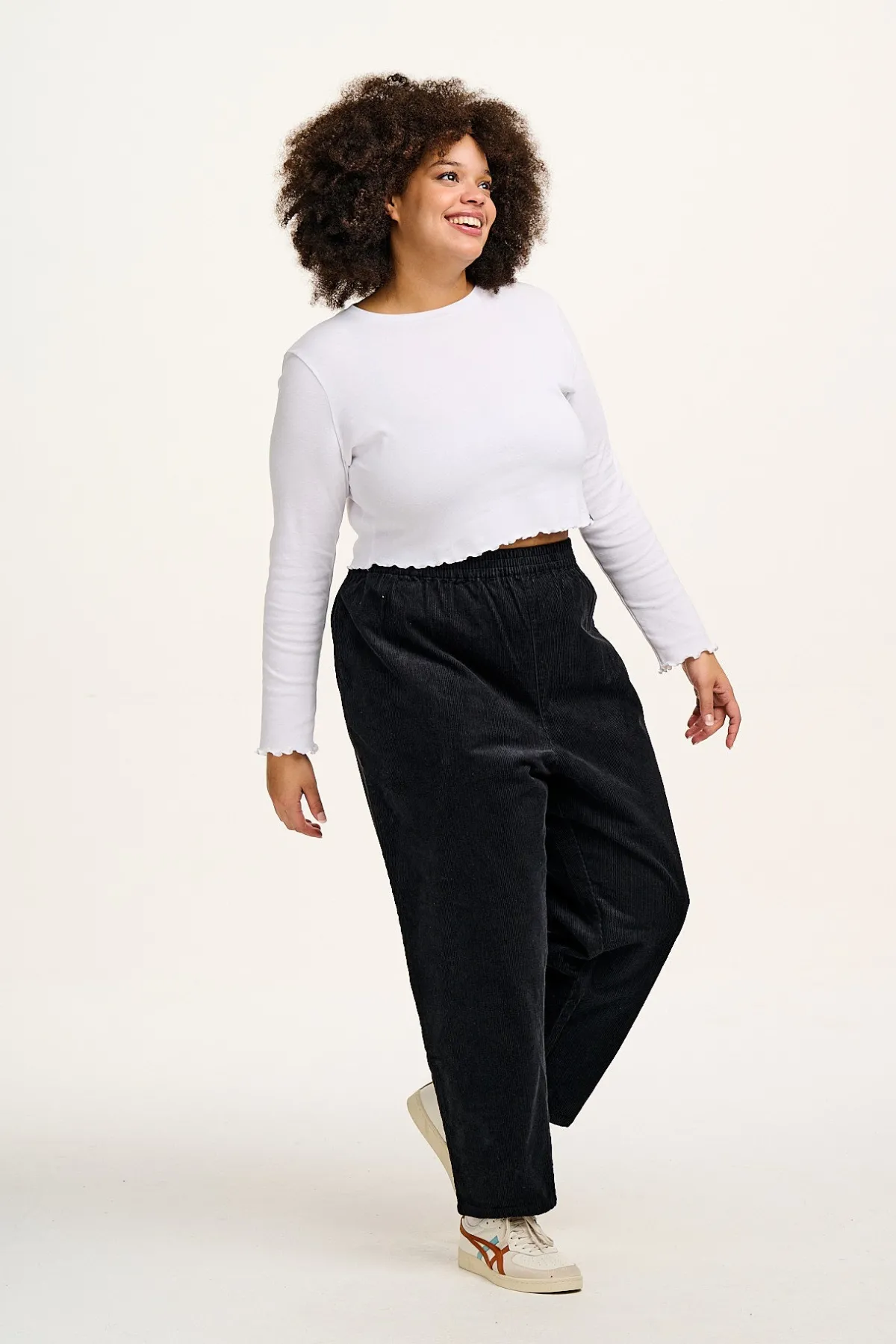Fashion Billie - Corduroy Trousers in Black All Bottoms|Tall Range
