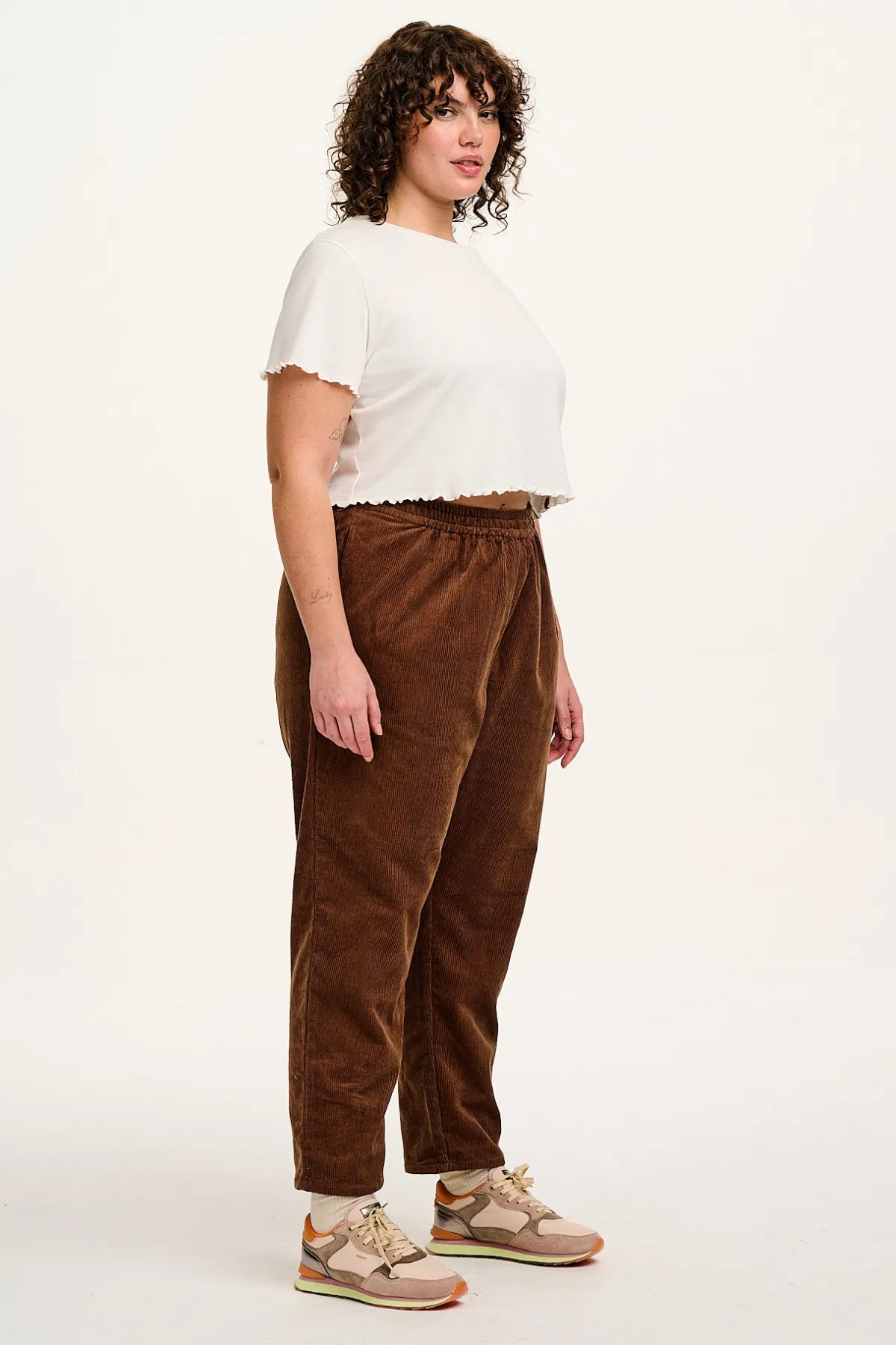Sale Billie - Corduroy Trousers in Oak Brown All Bottoms