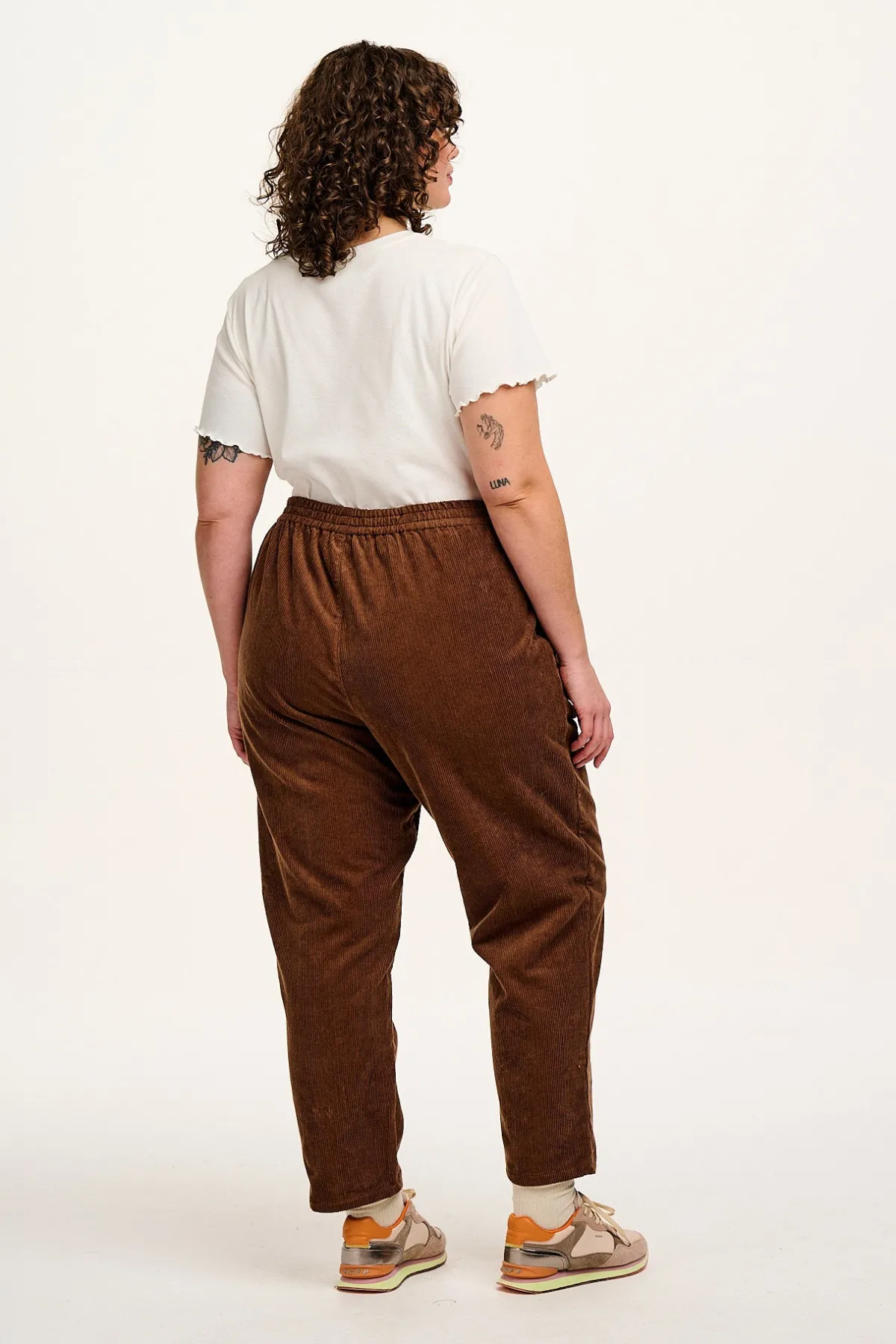 Sale Billie - Corduroy Trousers in Oak Brown All Bottoms