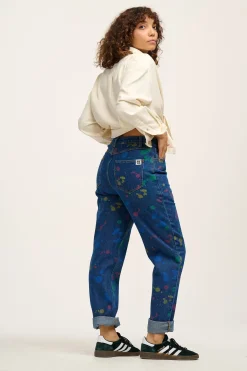 Outlet Dana - Mom Denim Jeans in Art Attack Print All Bottoms
