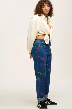 Outlet Dana - Mom Denim Jeans in Art Attack Print All Bottoms