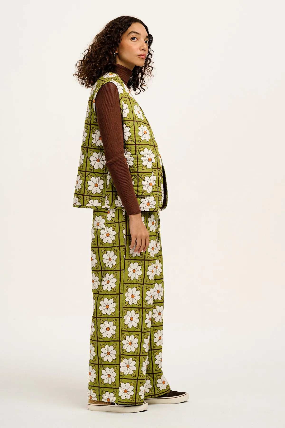 Fashion Emery - Reversible Quilted Gilet in Romneya Floral Print All Outerwear & Knitwear|Jackets