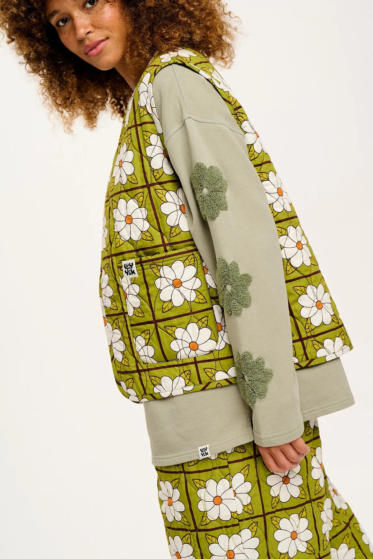 Fashion Emery - Reversible Quilted Gilet in Romneya Floral Print All Outerwear & Knitwear|Jackets