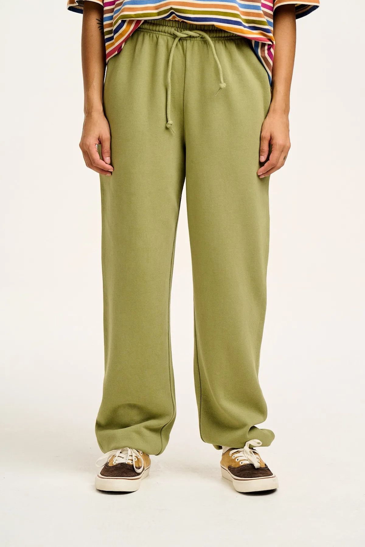 Online Jamie - Joggers in Mosstone Green All Bottoms|Joggers