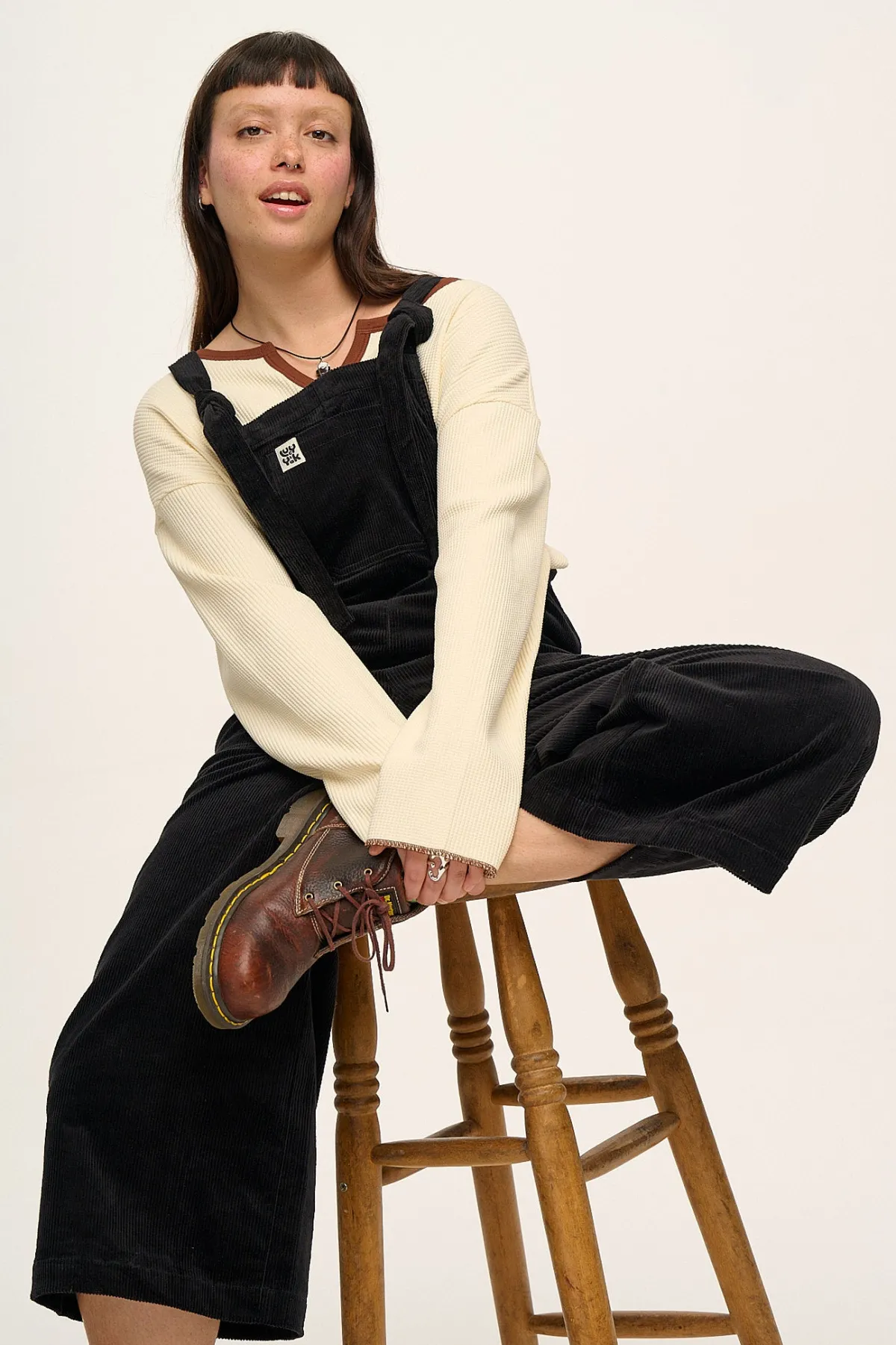 Fashion Jenny - Wide Leg Corduroy Dungarees in Black All Dungarees|Jenny - Wide Leg