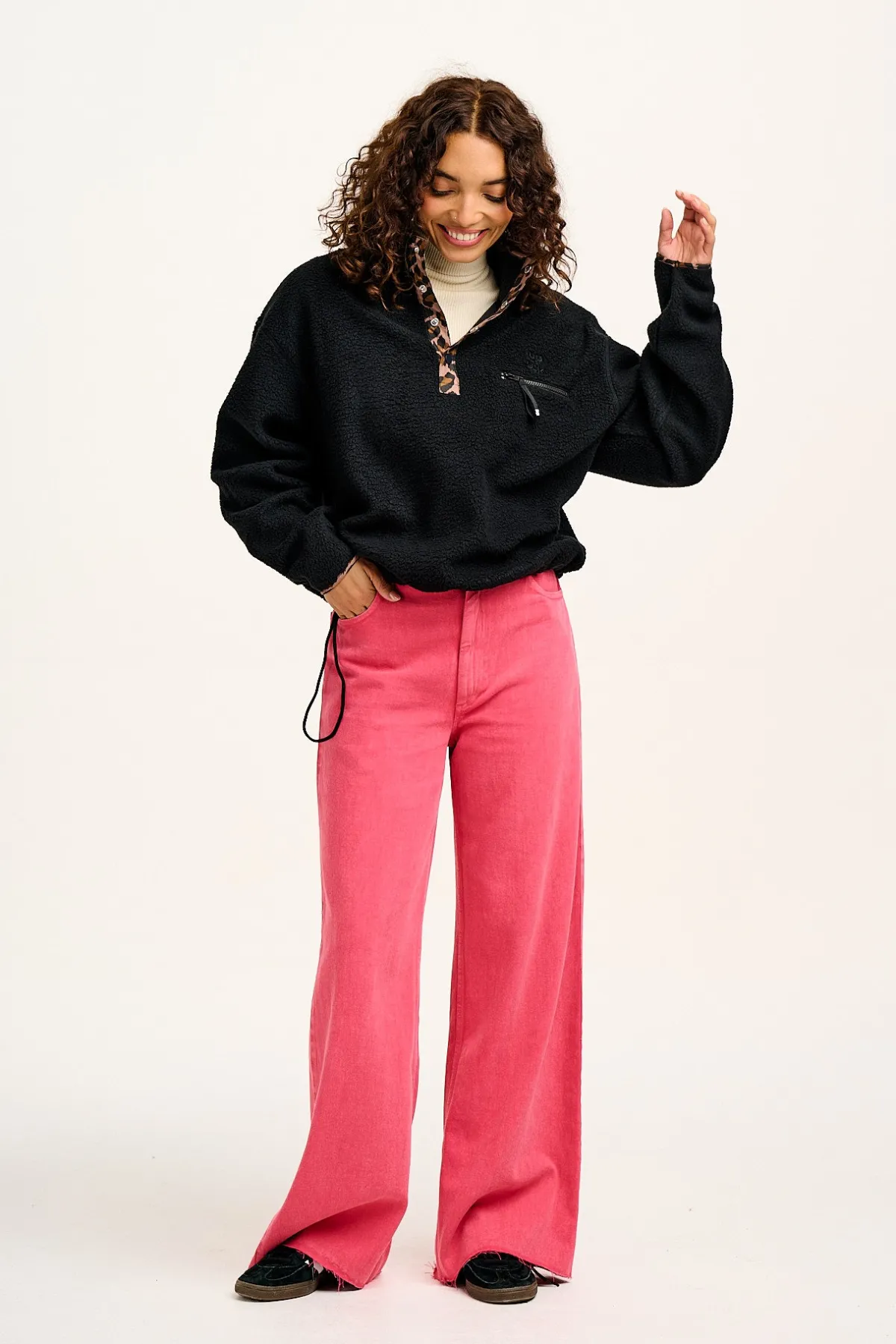 Outlet Maddison - Fleece in Black with Leopard Print All Outerwear & Knitwear|Fleeces