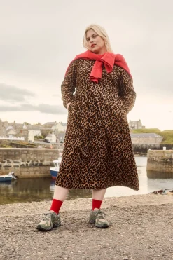 Hot Maeve - Midi Dress in Leopard Print All Dresses & Skirts