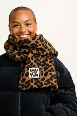 Hot Ola - Polar Fleece Scarf in Leopard Print All Accessories|Scarves