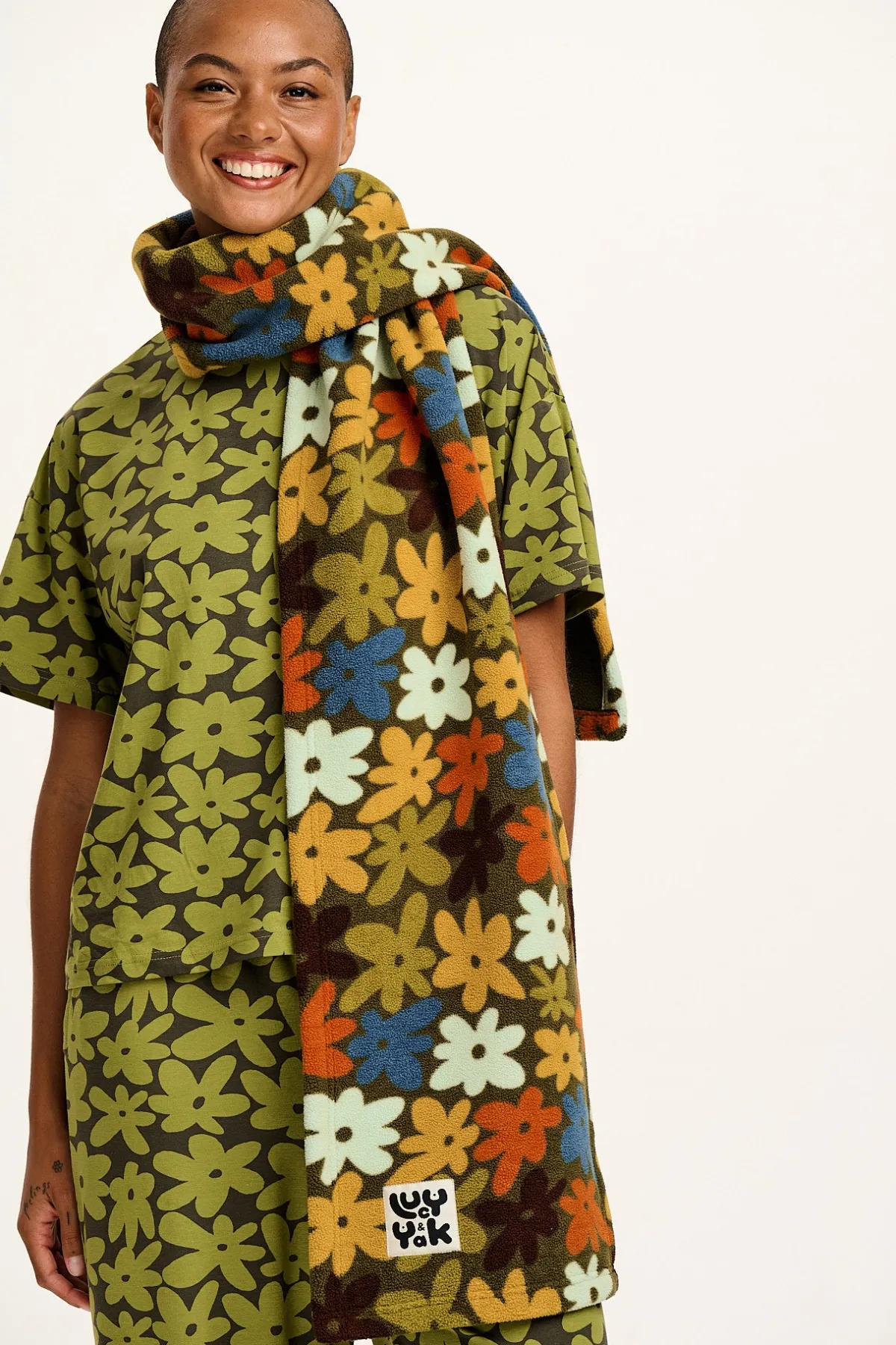 Best Ola - Polar Fleece Scarf in Bubble Floral Print All Accessories|Scarves