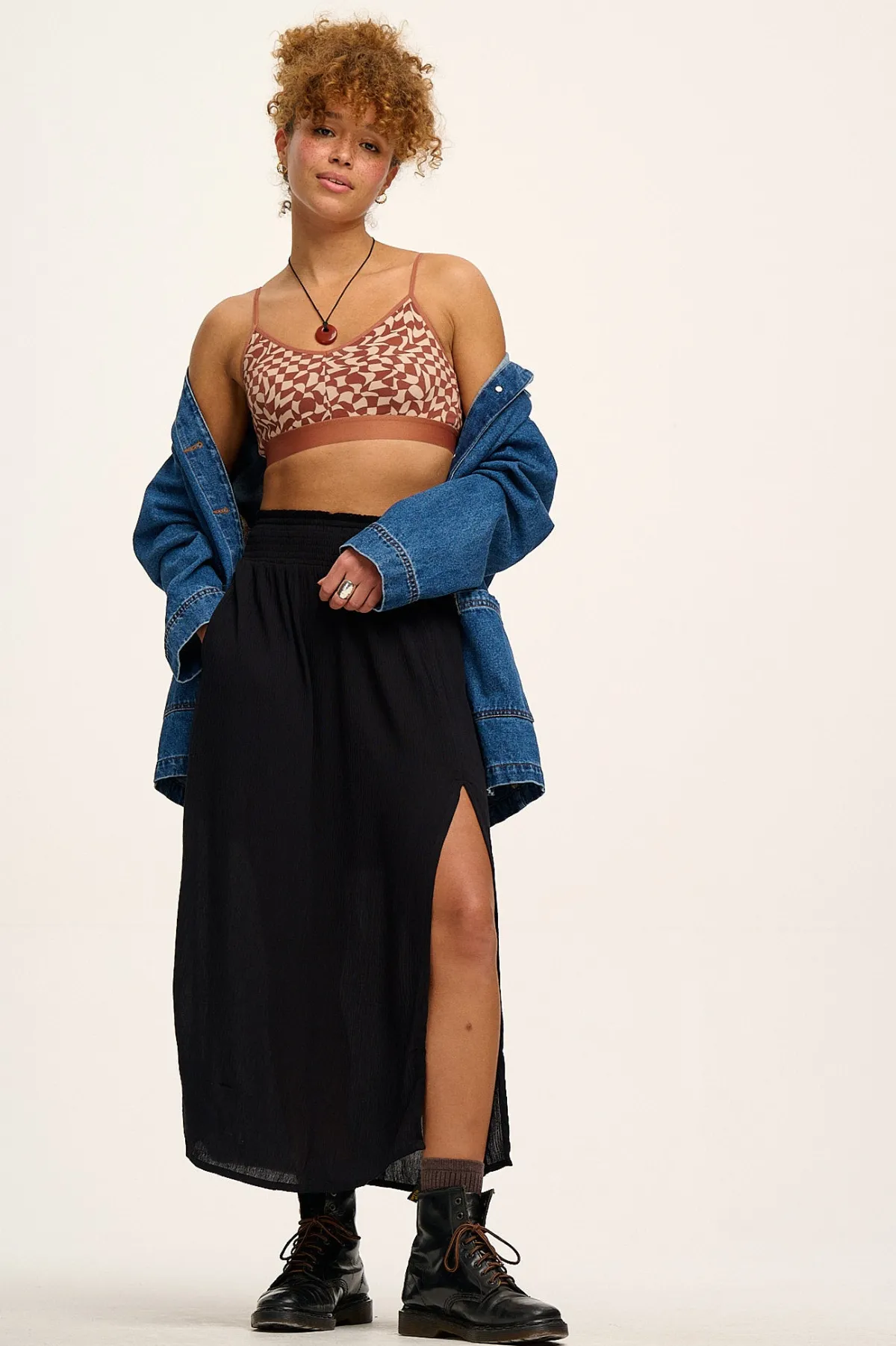 Hot Poppy - Elasticated Waist Skirt in Black All Bottoms|All Dresses & Skirts