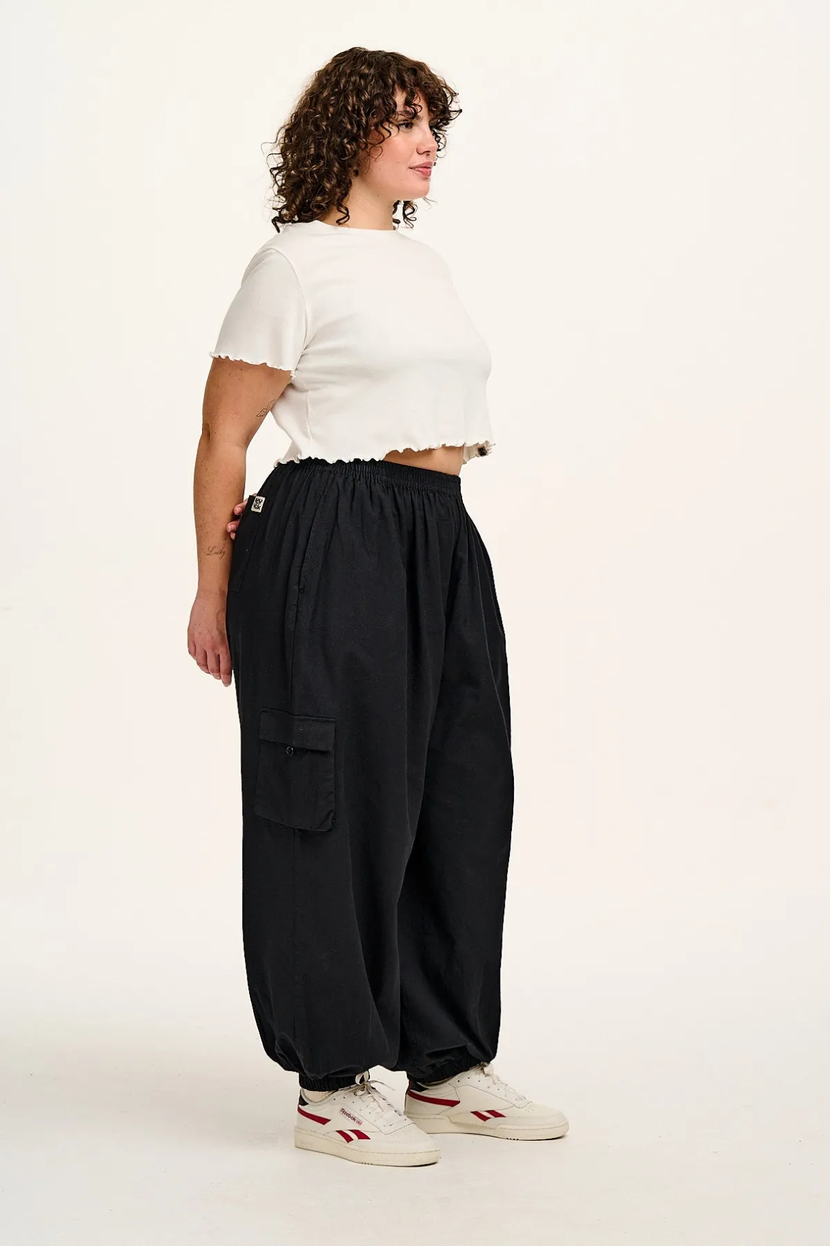 Best Rumi - Balloon Cotton & Linen Trousers in Black All Bottoms|Trousers
