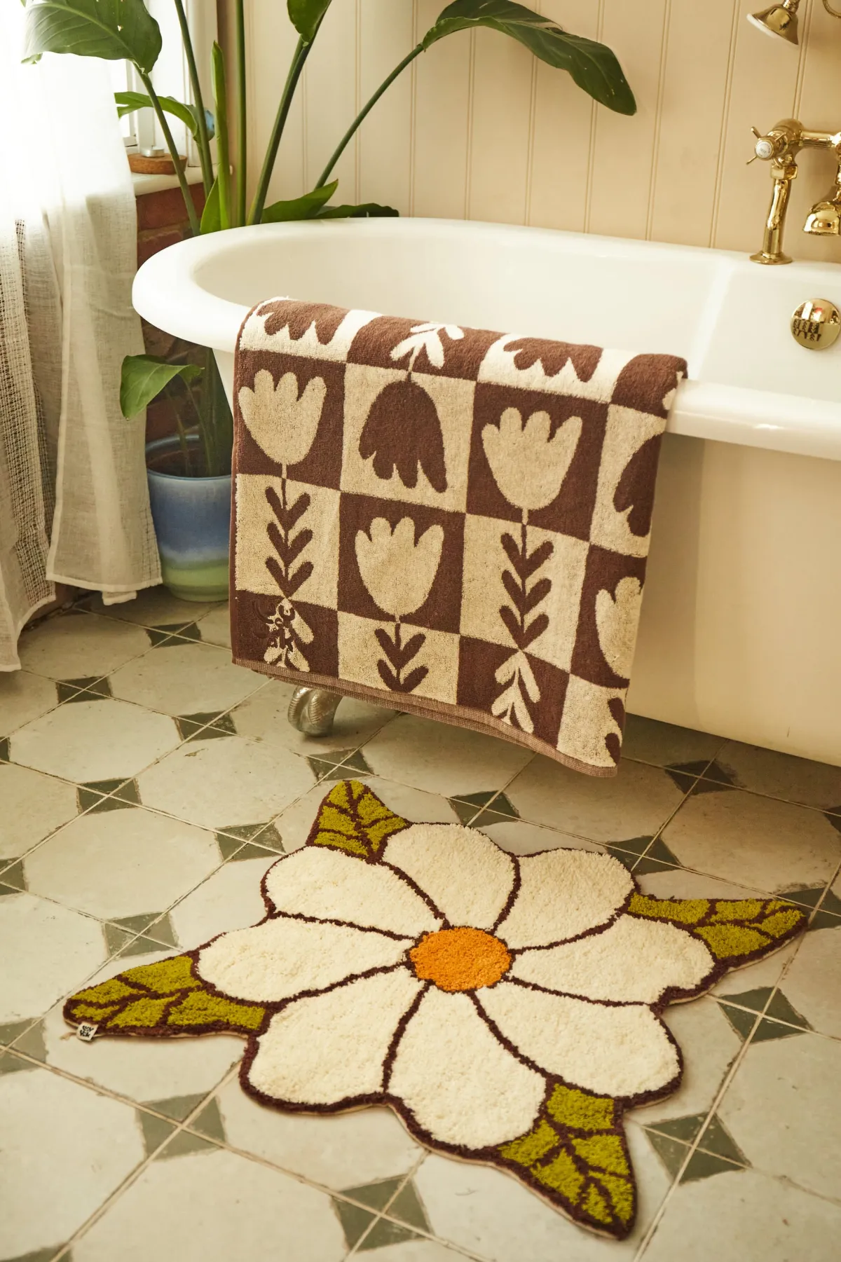 Best Tomas - Flower Rug All Accessories|Homeware